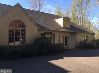 5290 Oley Turnpike Rd, Reading, PA 19606