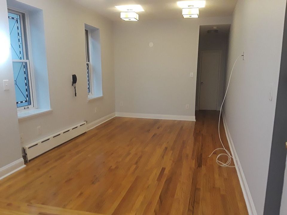 2nd image of 530 2nd St