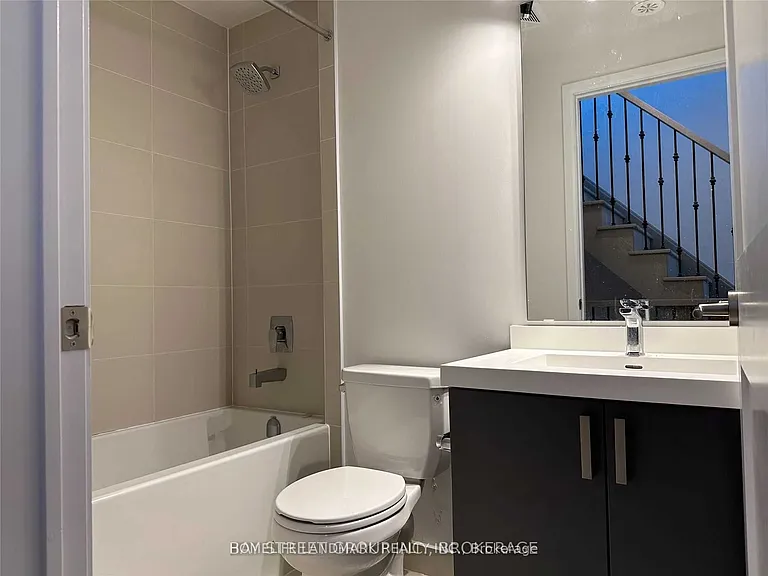 1050 Portage Pkwy #Townhouse 36 — Photo 8