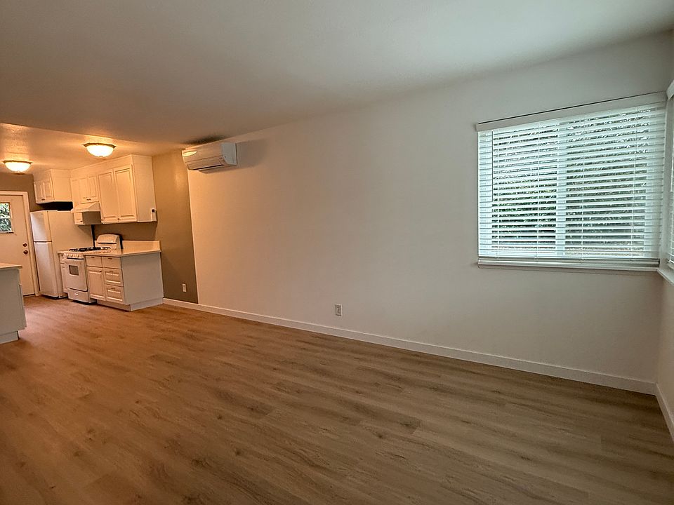 1st image of 3337 Porter Ln #3337