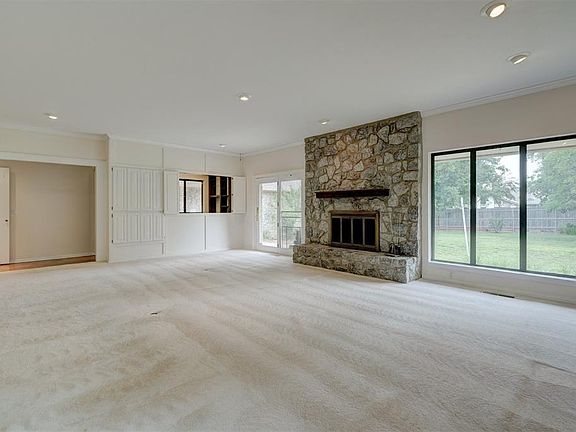 5th image of 3441 Hemlock Ln