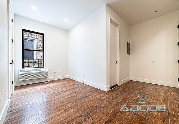 4th image of 321 Woodbine St #3E