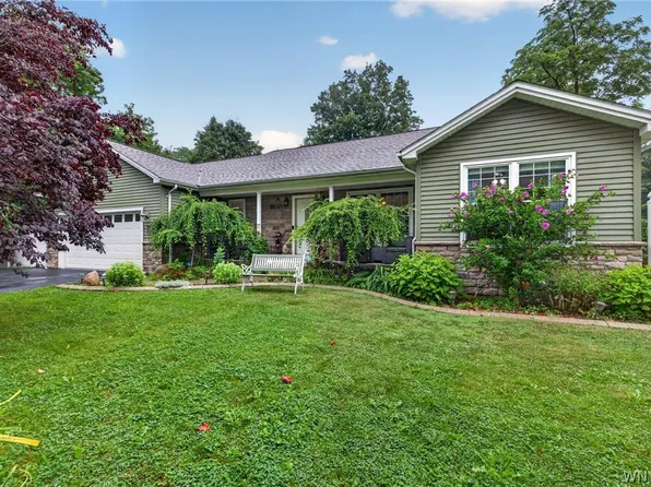 11622 East Ave, Marilla, NY 14102