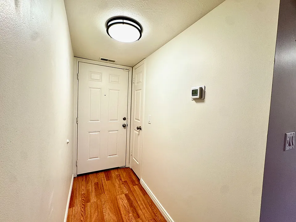 Private Entrance w/Coat Closet