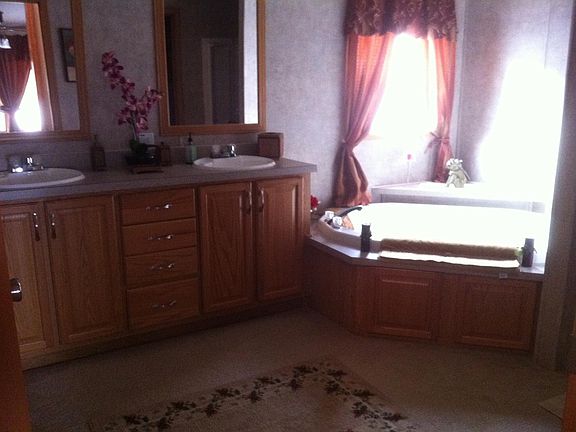 Master Suite Bathroom