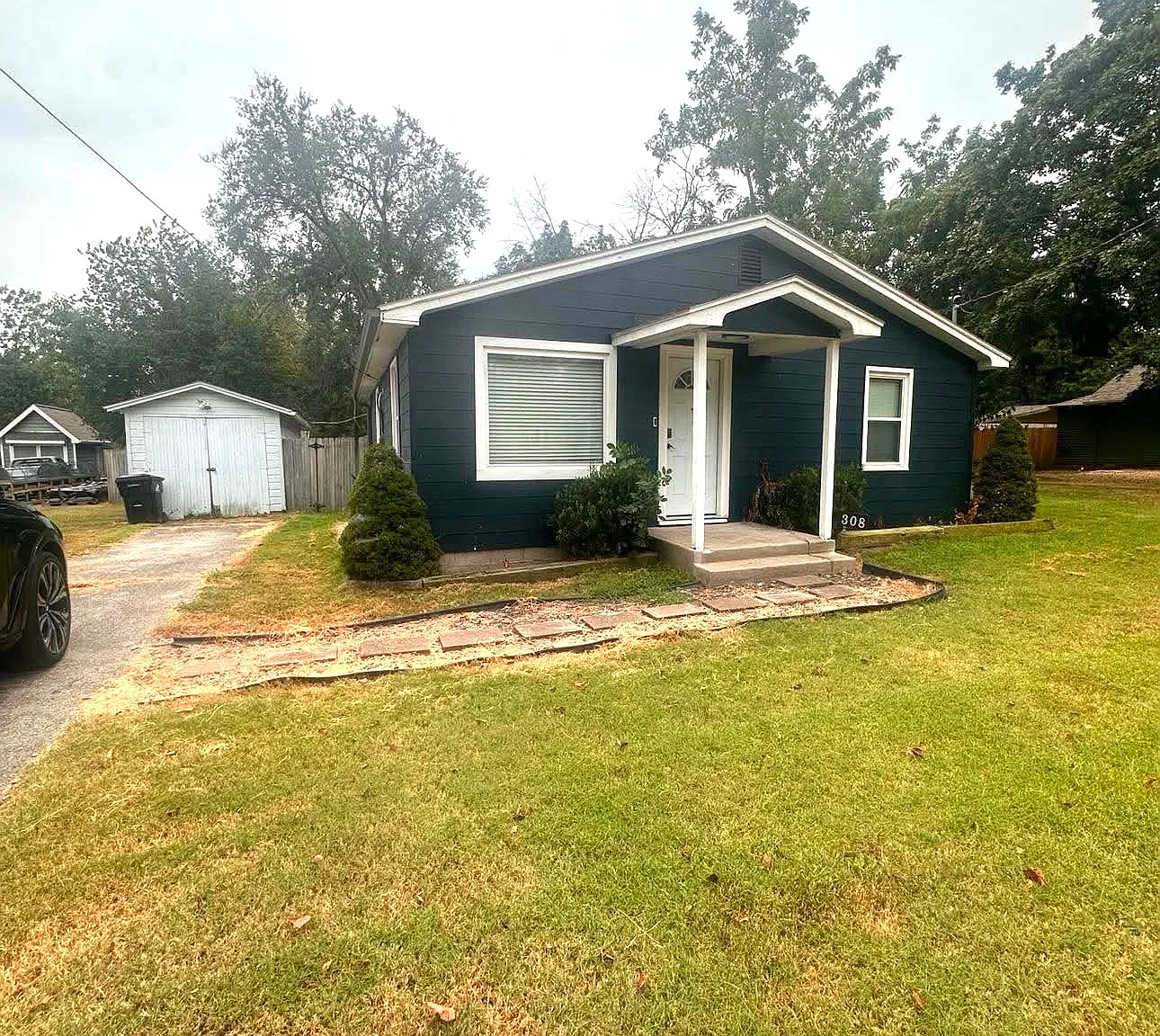 2 bed, 1000 sqft, $995 — Photo 2