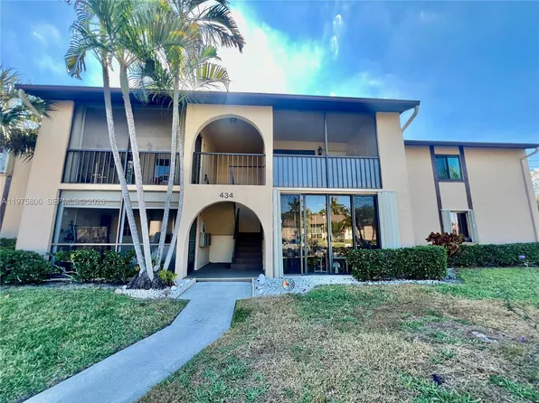 434 Pine Glen Ln APT A-1, Greenacres, FL 33463