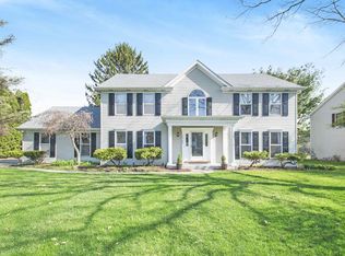 15743 Hunting Ridge Trl, Granger, IN 46530