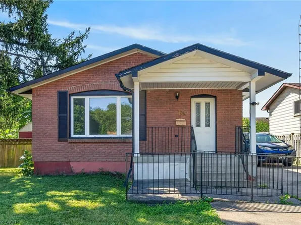 10 Tracey Rd, Saint Catharines, ON L2N 6P9