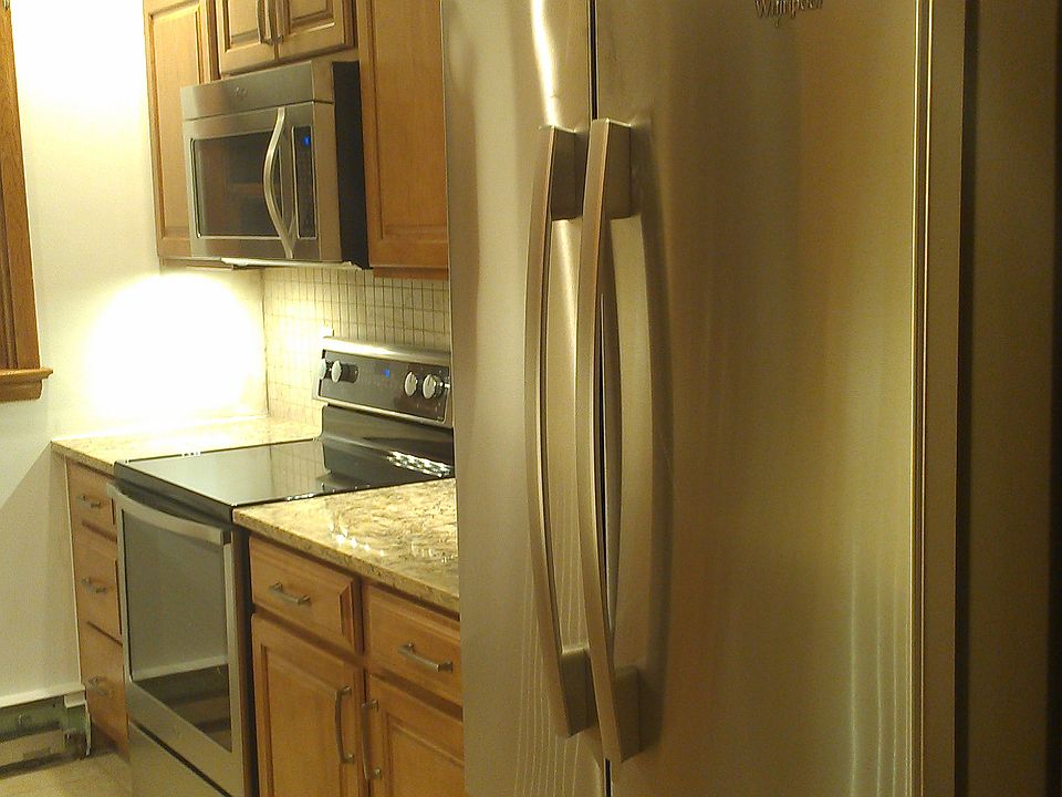 2nd image of 1406 Lowther Rd