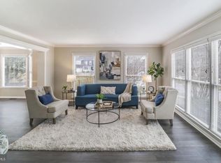 8204 Collingwood Ct, Alexandria, VA 22308