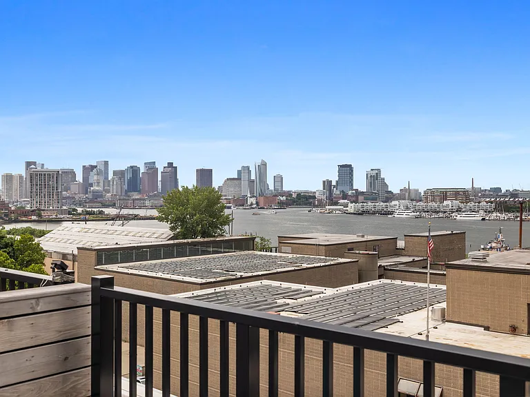 301 Border St #302 — Photo 41