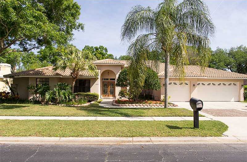 1st image of 3032 Crest Dr