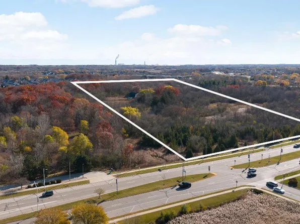 9080 South HOWELL AVENUE, Oak Creek, WI 53154