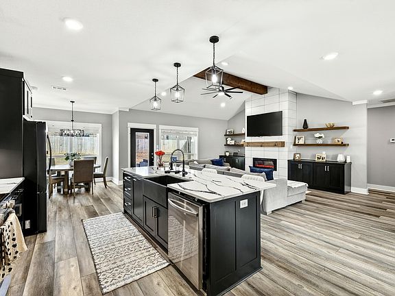 3rd image of 105 Michelle Dr