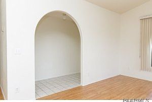 4th image of 203 W Delano Ave