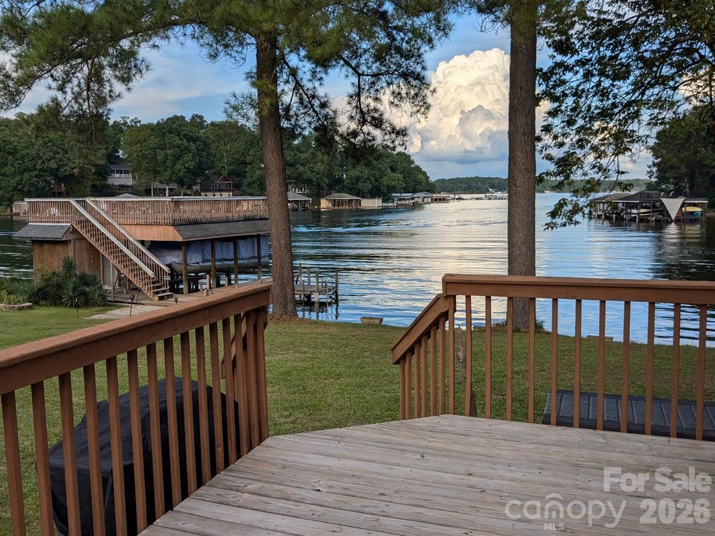 128 Curran Point Dr, Norwood, NC - View 4
