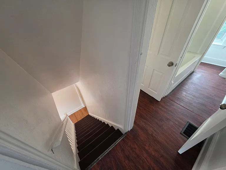 916 N Spruce St — Photo 9
