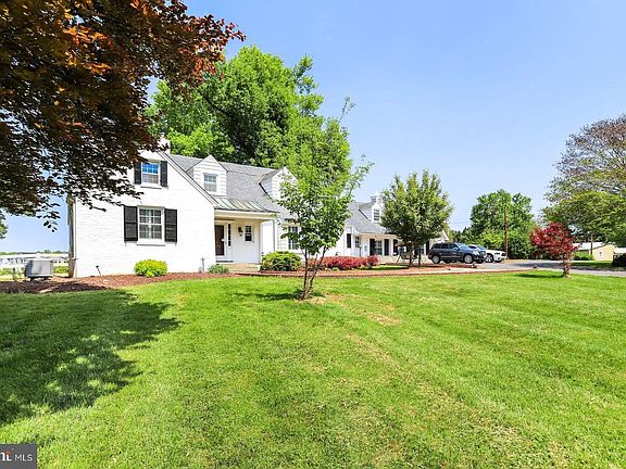 2nd image of 13550 Travilah Rd