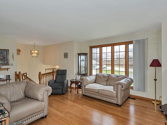 3rd image of 24412 S Kings Rd