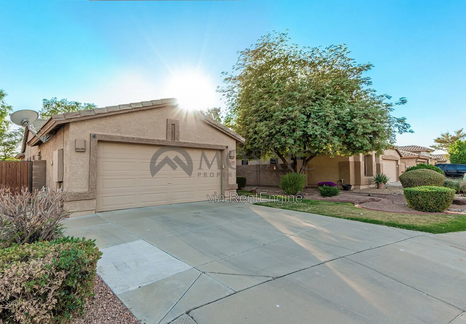 3 bed, 2.0 bath, 1409 sqft, $1,875 — Photo 2
