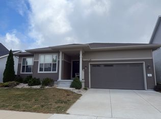 327 Sunshine Ln, Verona, WI 53593