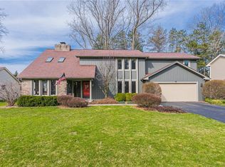 8 Green Pine Ln, Webster, NY