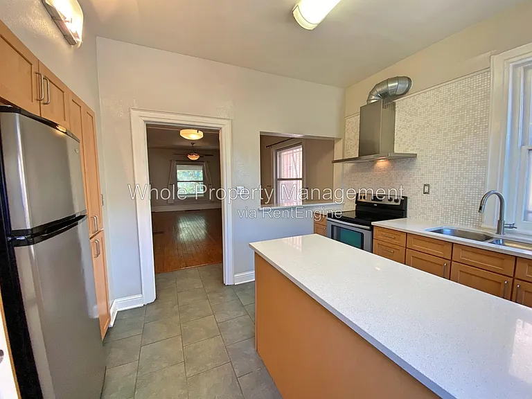 2046 N Ogden St — Photo 9