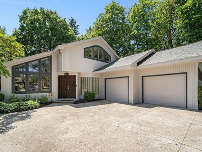 18201 Beverly Rd, Beverly Hills, MI, 48025