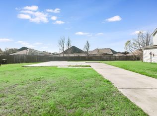 107 Hidden Oak Dr, Carencro, LA 70520