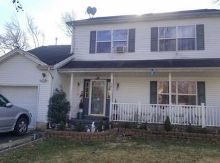 58 Winthrop Ln, Eatontown, NJ 07724