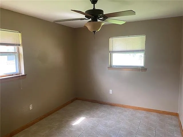 15 Helis Dr E — Photo 9