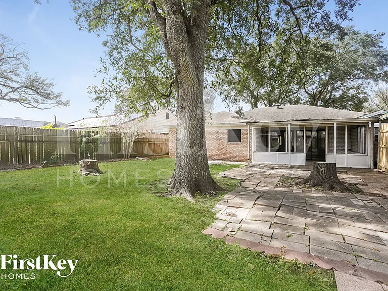 12115 Hillcroft St — Photo 14