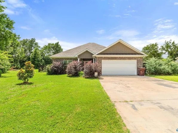21675 Daveen Dr, Elkmont, AL 35620