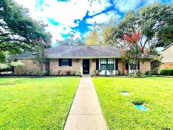 910 Rolling Dr, Athens, TX 75751