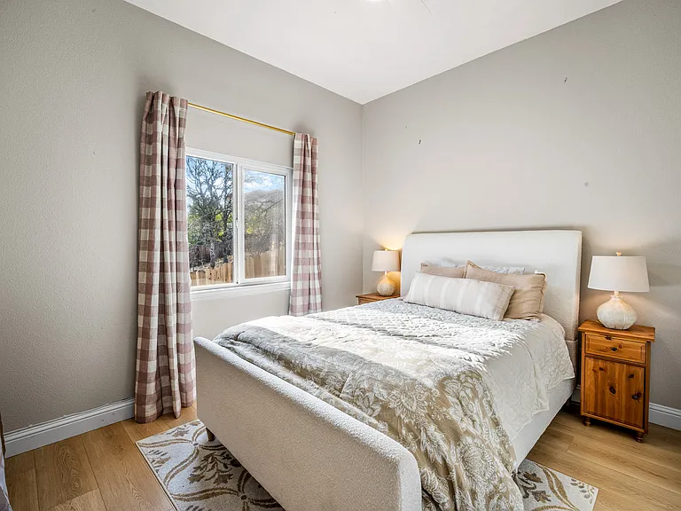 3180 Warren Ln — Photo 12