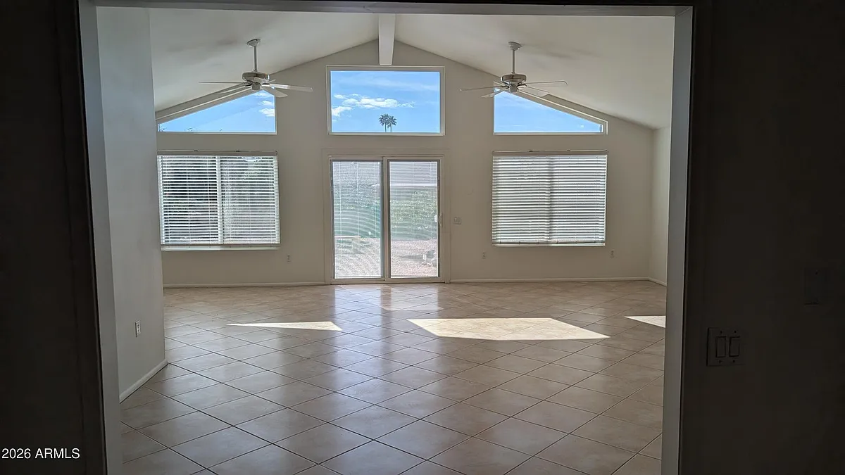 Building Photo - 10631 W Desert Rock Dr