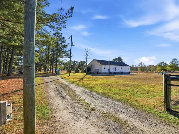 185 Gabby Hall Ct, Holly Hill, SC 29059