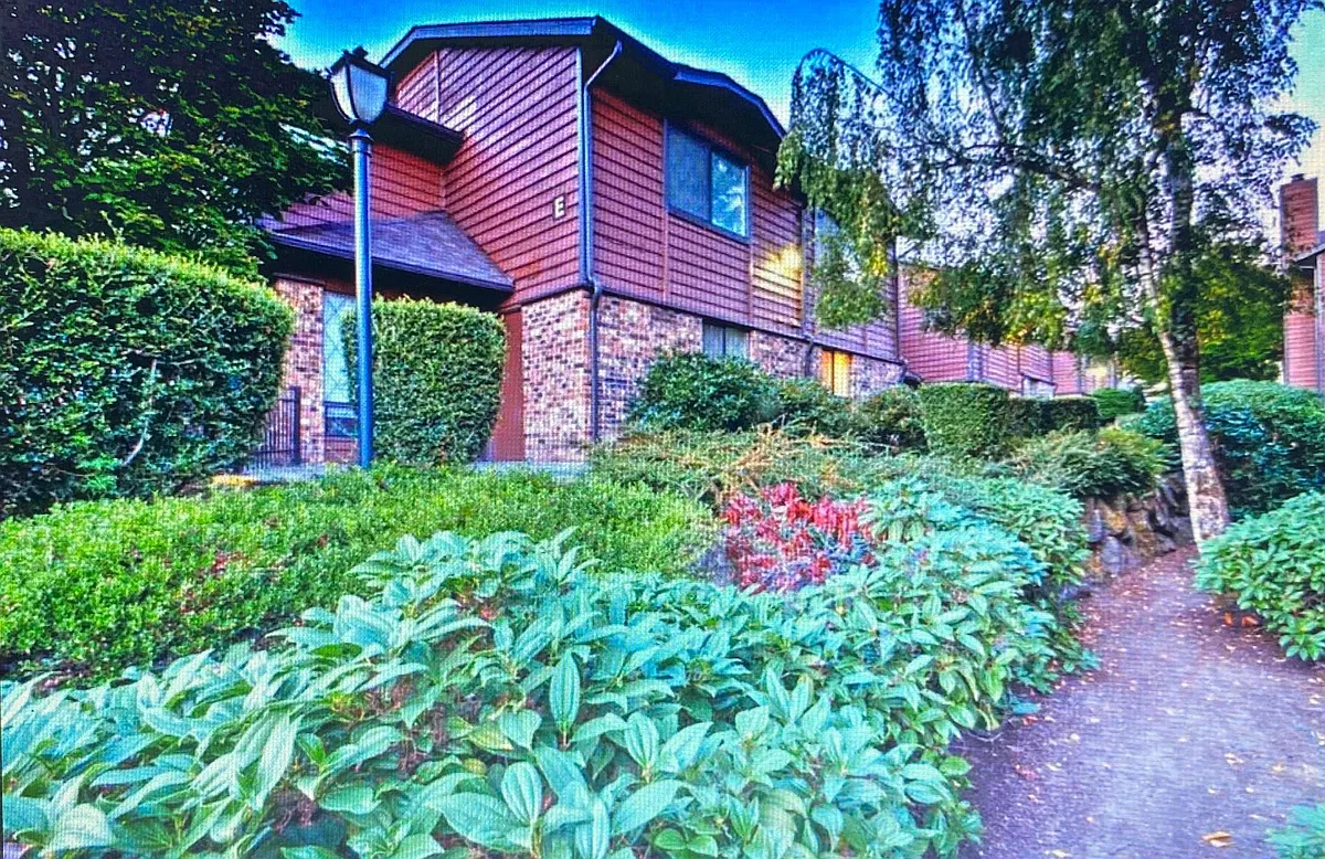 Building Photo - 1724 157th Ave NE