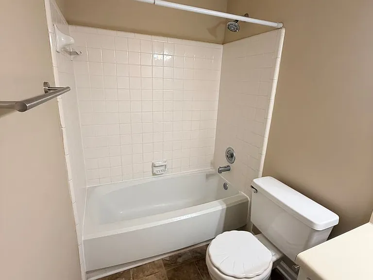 2836 New South Dr — Photo 11