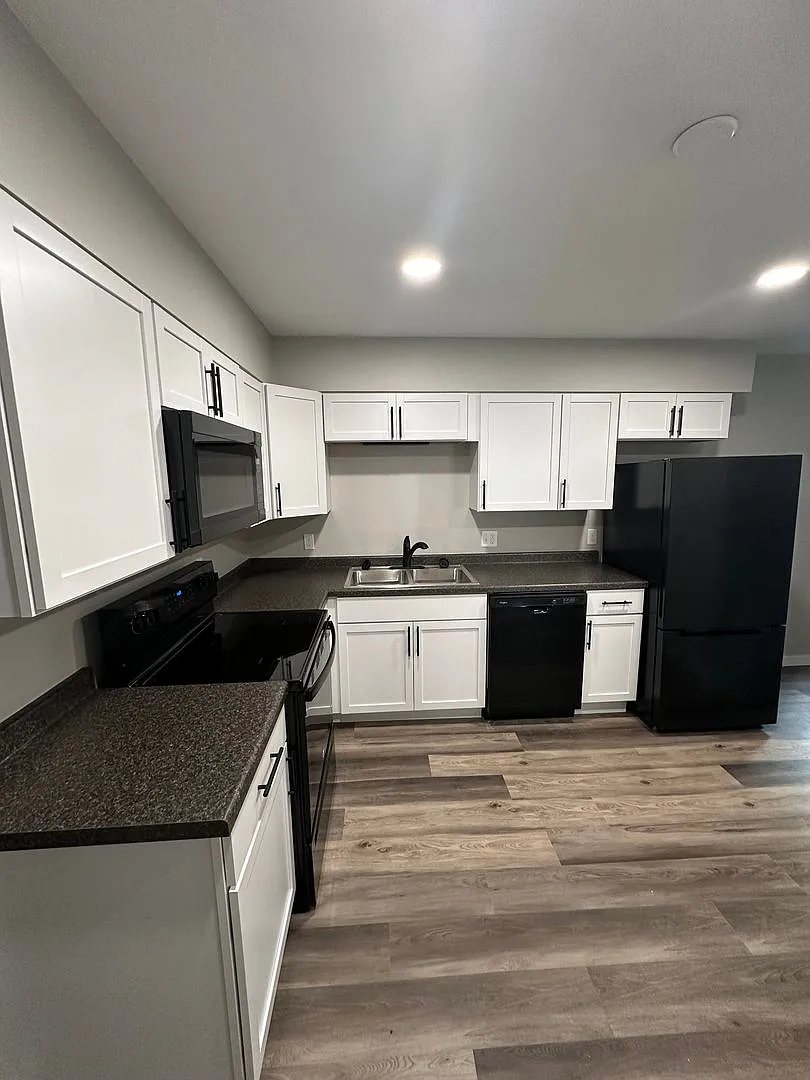 2 bed, 818 sqft, $1,100 — Photo 4