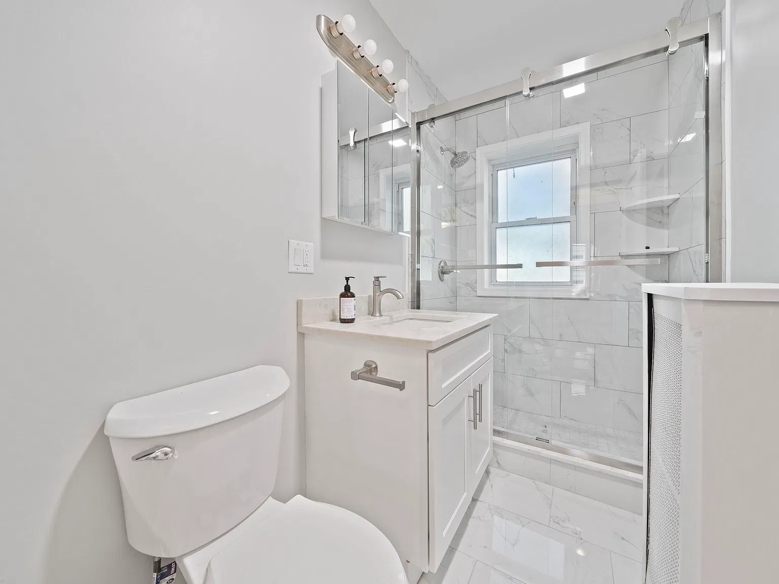 4 bed, 1300 sqft, $1,100 — Photo 1