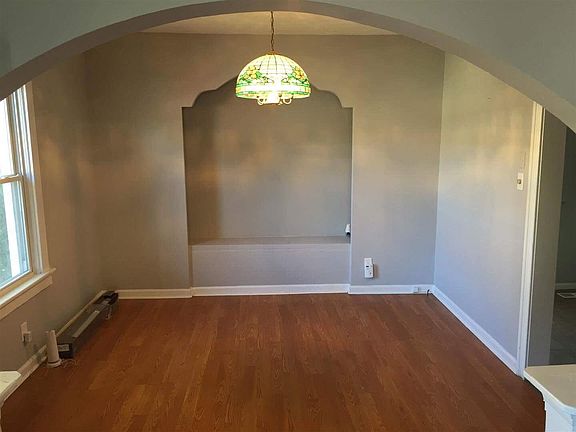 3rd image of 7054 Emma Ave