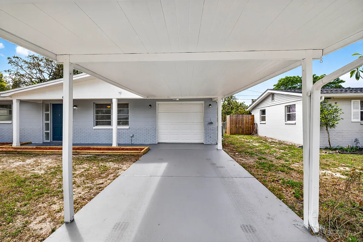 Building Photo - 4826 Bonton Dr