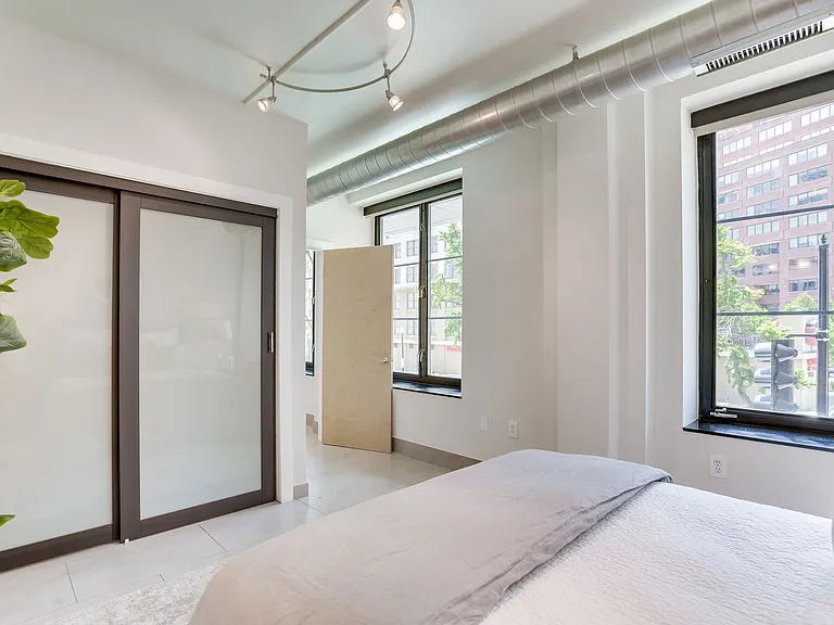 1133 14th St NW #208 — Photo 28