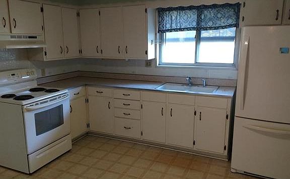 4th image of 3908 S Dodgion Ave