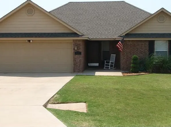 128 Arapaho St, Geronimo, OK 73543