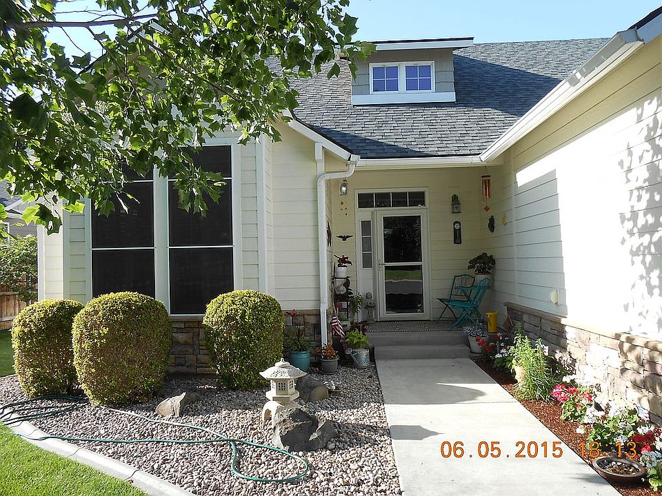 Front of house facing south