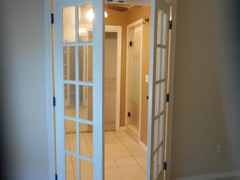 1729 Quiet Oak Ln — Photo 17