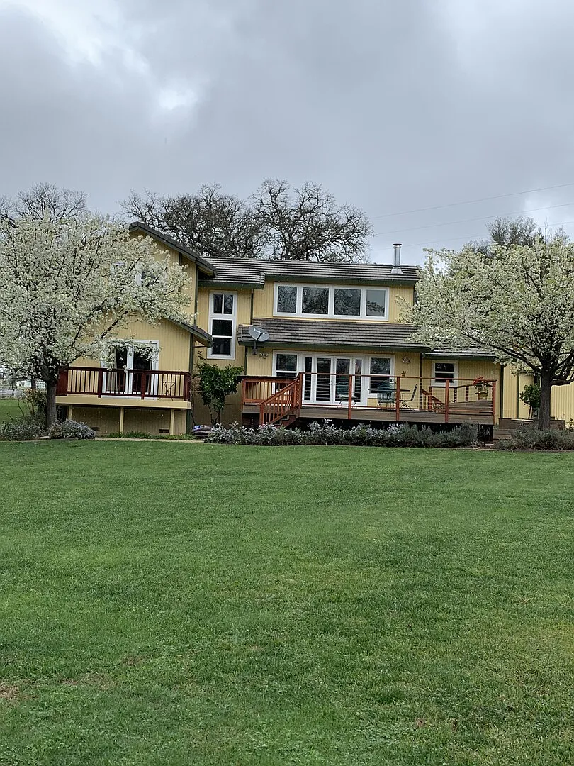 Beautiful, Ranch-Style Home-quiet setting-conveniently located — Photo 1